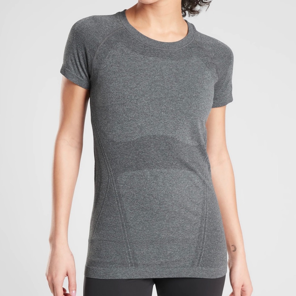Athleta Womens momentum tee